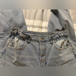 Size 11 No Boundaries Stretchy Jogger Jeans Distressed